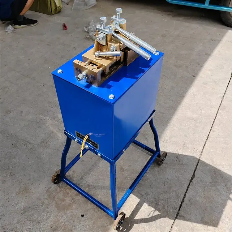 Wire connector butt welder Wire connector butt welder