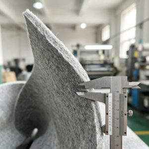 High-density polyester fiber oil-absorbing felt