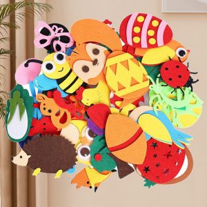 Holiday-themed felt products series Holiday-themed felt products series