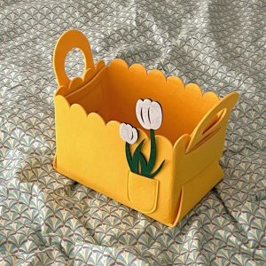 Multifunctional foldable felt storage basket